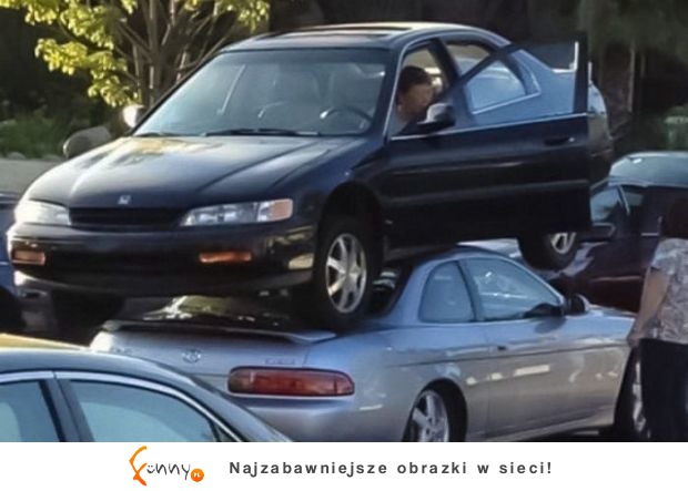 Aż boli jak się na to patrzy - jak te auta się tam znalazły?