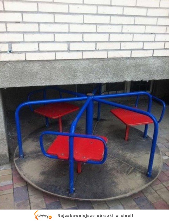 Place zabaw, które wcale nie sprzyjają dobrej zabawie Place zabaw, które wcale nie sprzyjają dobrej zabawie