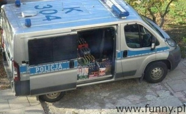 Co policja wozi w suce?