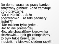 Do domu wraca po pracy bardzo zmęczony grabarz :D