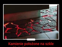 Kamienie położone na szkle podświetlonym eranem LCD! WOW  :O