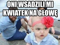 wygląda jak chłopiec :D