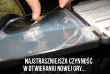 Zobacz najstraszniejszą rzecz w otwieraniu nowej gry pudełkowej...