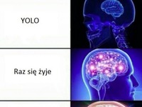 Czwarte zaklęcie powoduje nieśmiertelność i +1000 do odwagi xD