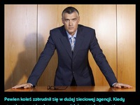 Pewien koleś zatrudnił się w dużej sieciowej agencji... Zobacz jego zdziwienie ! Haha :D