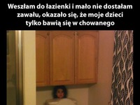 Co to dziecko robi? Nawet matka prawie zawału dostała :P