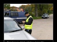 Kierowca zagiął policjanta! :D