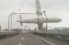 Katastrofa samolotu w Tajpej