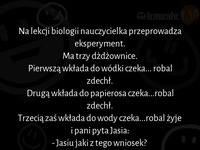 Na lekcji biologii nauczycielka przeprowadza eksperyment :D